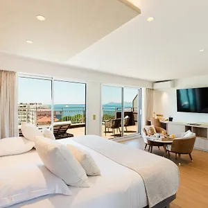 Helios Hotell